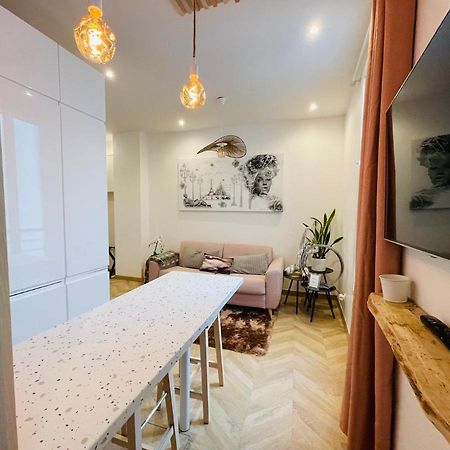 Le Nid Douillet De Patricia Apartment Paris Bagian luar foto