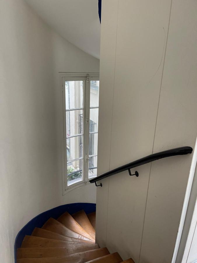 Le Nid Douillet De Patricia Apartment Paris Bagian luar foto