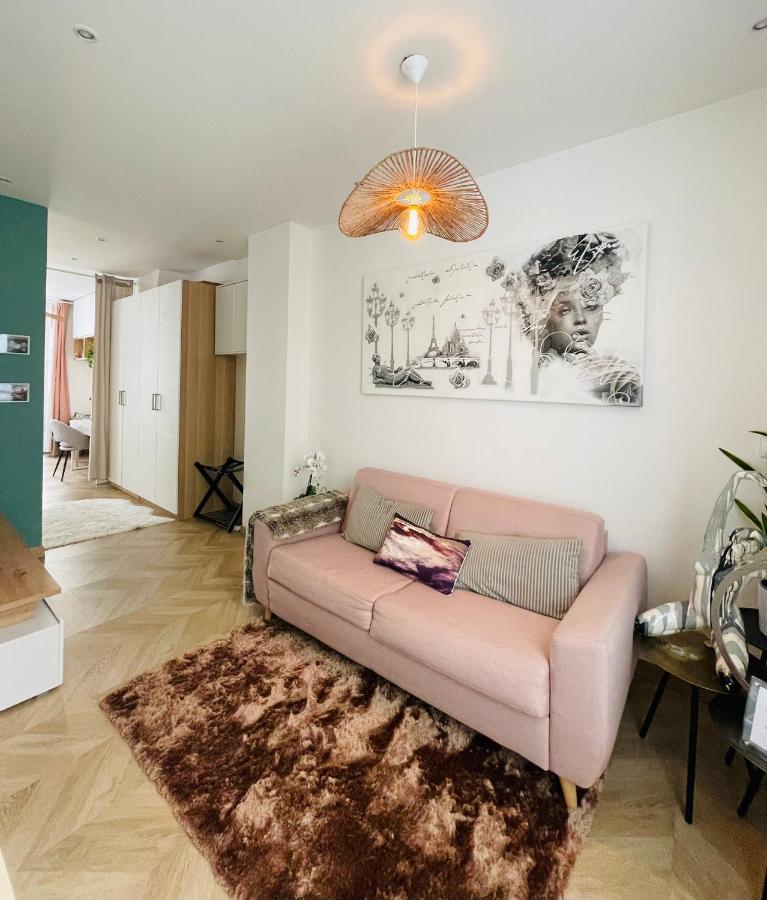 Le Nid Douillet De Patricia Apartment Paris Bagian luar foto